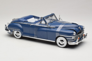 Chrysler New Yorker Azul Signature Models 1:18 CT-68629 Metal - imagem 4 de 6
