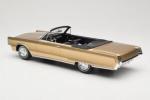 Chrysler Newport Cabriolet Gold Metallic BoS Models 1:18 BOS273 Resina - imagem 5 de 6