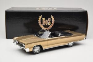 Chrysler Newport Cabriolet Gold Metallic BoS Models 1:18 BOS273 Resina - imagem 6 de 6