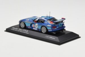 Chrysler Viper GTS-R #52 S. Belloc / F. Cochet / T. Treluyer 24 Hours of Le Mans 2002 Minichamps 1:43 499921452 Metal - imagem 3 de 4