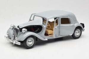 Citroen 15CV 6 Cyl Cinzento Maisto 1:18 50313 Metal - imagem 2 de 8