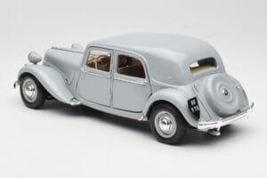 Citroen 15CV 6 Cyl Cinzento Maisto 1:18 50313 Metal - imagem 7 de 8