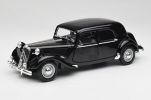 Citroen 15CV 6 Cil Preto Maisto 1:18 31821 Metal