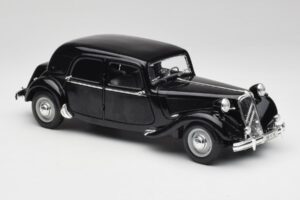 Citroen 15CV 6 Cil Preto Maisto 1:18 31821 Metal - imagem 6 de 8