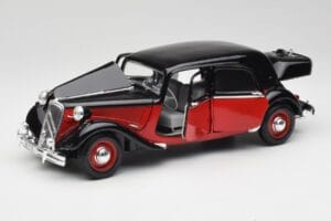 Citroen 15CV 6 Cyl Preto & Vermelho Valmy Maisto 1:18 56009 Metal - imagem 2 de 8
