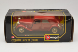 Citroen 15CV TA Vermelho Bburago 1:24 1501 Metal