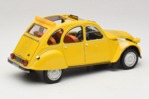 Citroen 2CV 6 Club Mimosa Yellow Norev 1:18 181496 Metal - imagem 2 de 6