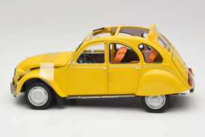 Citroen 2CV 6 Club Mimosa Yellow Norev 1:18 181496 Metal - imagem 3 de 6