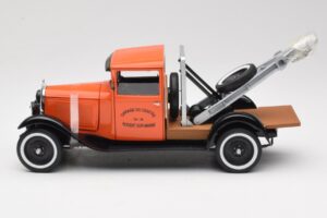 Citroen C4 Depanneuse Laranja Solido 1:18 118800-00 Metal - imagem 4 de 8