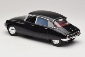 Citroen DS Special Preto Dickie Solido 1:18 S1800708 Metal - imagem 7 de 8