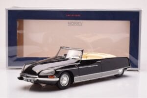 Citroen DS 21 Palm Beach Preto Norev 1:18 181746 Metal - imagem 6 de 6