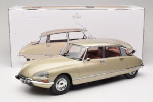 Citroen DS 23 Pallas Bege Norev 1:12 121730 Metal - imagem 6 de 6