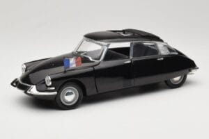 Citroen DS Presidentielle Cinzento Solido 1:18 8035 Metal