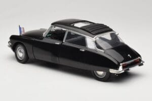 Citroen DS Presidentielle Cinzento Solido 1:18 8035 Metal - imagem 7 de 8