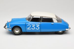 Citroen DS #233 Rally Azul Solido 1:18 8034 Metal - imagem 4 de 8