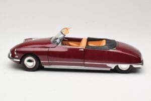 Citroen DS19 Cabriolet Bordeaux Norev 1:18 181561 Metal - imagem 4 de 8