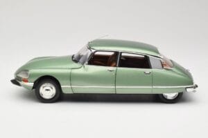 Citroen DS23 Pallas Verde Norev 1:18 181570 Metal - imagem 4 de 8
