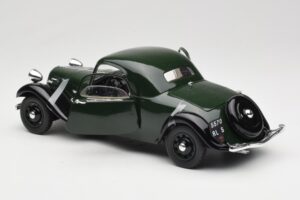 Citroen Traction Avant 11 Coupe Verde Solido 1:18 8179 Metal - imagem 5 de 8