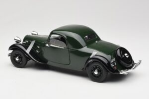 Citroen Traction Avant 11 Coupe Verde Solido 1:18 8179 Metal - imagem 7 de 8