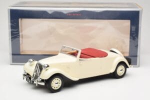 Citroen Traction Avant 11B Cabriolet Creme Norev 1:18 181440 Metal - imagem 6 de 6