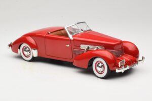 Cord 812 Cabriolet Vermelho American Muscle 1:18 32158 Metal - imagem 6 de 8