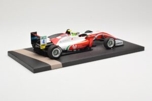 Dallara Mercedes F317 #4 M. Schumacher Prema Theodore Racing European F3 Champion 2018 Minichamps 1:18 517181804 Metal - imagem 3 de 6