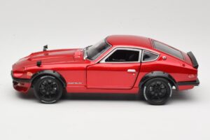 Datsun 240Z S30 Vermelho Maisto 1:18 32611 Metal - imagem 4 de 8