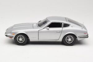 Datsun 240Z S30 Prata Sun Star 1:18 3503 Metal - imagem 4 de 8