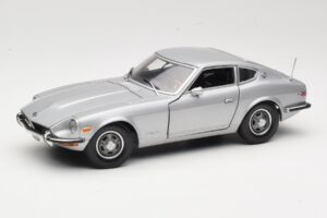 Datsun 240Z S30 Prata Sun Star 1:18 3503 Metal