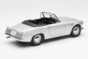 Datsun Fairlady 2000 SR311 Roadster Prata AUTOart 1:18 77432 Metal - imagem 3 de 8