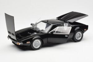 De Tomaso Pantera Preto Kyosho 1:18 08851BK Metal - imagem 2 de 8