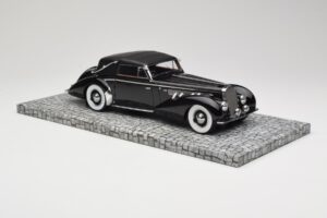 Delage D8-120 Cabriolet Preto Minichamps 1:18 107115131 Metal - imagem 4 de 6