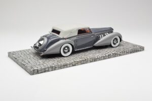 Delage D8 120 Cabriolet Cinzento & Cinzento Escuro Minichamps 1:18 107115134 Metal - imagem 2 de 6
