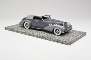 Delage D8 120 Cabriolet Cinzento & Cinzento Escuro Minichamps 1:18 107115134 Metal - imagem 4 de 6