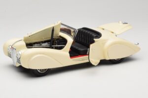 Delahaye Cabriolet Creme Guiloy 1:18 68580 Metal - imagem 2 de 8