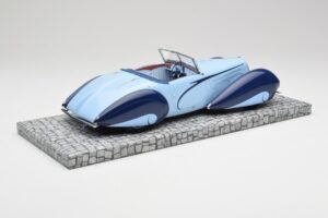 Delahaye Type 135-M Cabriolet Mullin Museum Minichamps 1:18 107116160 Metal - imagem 5 de 6