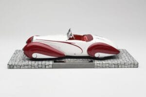 Delahaye Type 135 M Cabriolet Branco Vermelho Minichamps 1:18 107116161 Resina - imagem 3 de 6