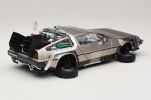 DeLorean DMC-12 Back to the Future Time Machine Sun Star 1:18 2710 Metal - imagem 2 de 6