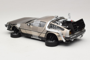 DeLorean DMC-12 Back to the Future Time Machine Sun Star 1:18 2710 Metal - imagem 5 de 6