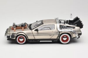DeLorean DMC-12 Back to the Future Part III Sun Star 1:18 2712 Metal - imagem 4 de 8