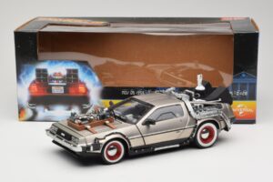 DeLorean DMC-12 Back to the Future Part III Sun Star 1:18 2712 Metal - imagem 8 de 8