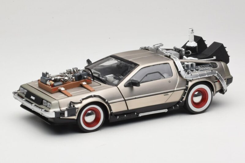 DeLorean DMC-12 Back to the Future Part III Sun Star 1:18 2712 Metal