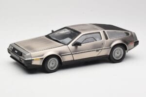 DeLorean DMC-12 LK Prata Sun Star 1:18 2701 Metal