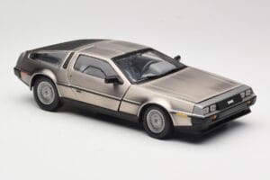 DeLorean DMC-12 LK Prata Sun Star 1:18 2701 Metal - imagem 6 de 8