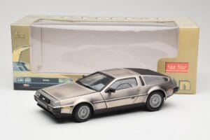 DeLorean DMC-12 LK Prata Sun Star 1:18 2701 Metal - imagem 8 de 8