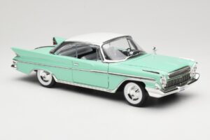 DeSoto Adventurer Verde American Mint 1:18 92738 Metal - imagem 6 de 8