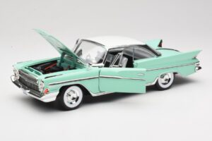 DeSoto Adventurer Verde Road Signature 1:18 92738-R1 Metal - imagem 2 de 8