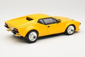 De Tomaso Pantera Amarelo Hot Wheels 1:18 27809 Metal - imagem 3 de 8