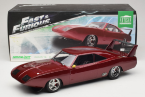 Dodge Charger Daytona Fast & Furious Dom's Car GreenLight 1:18 19003 Metal - imagem 6 de 6