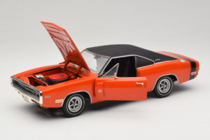 Dodge Charger R/T Laranja & Preto American Muscle 1:18 39314 Metal - imagem 2 de 8